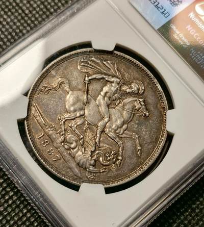 甄臻铺-世界币章拍卖（第38期）立冬小精品场，送拍享返佣金等优惠多多 NGC-AU55 1887年英国维多利亚女王高冠马剑克朗大银币 有点镜面的底板 最近上海ngc严评了 裸币成本1700