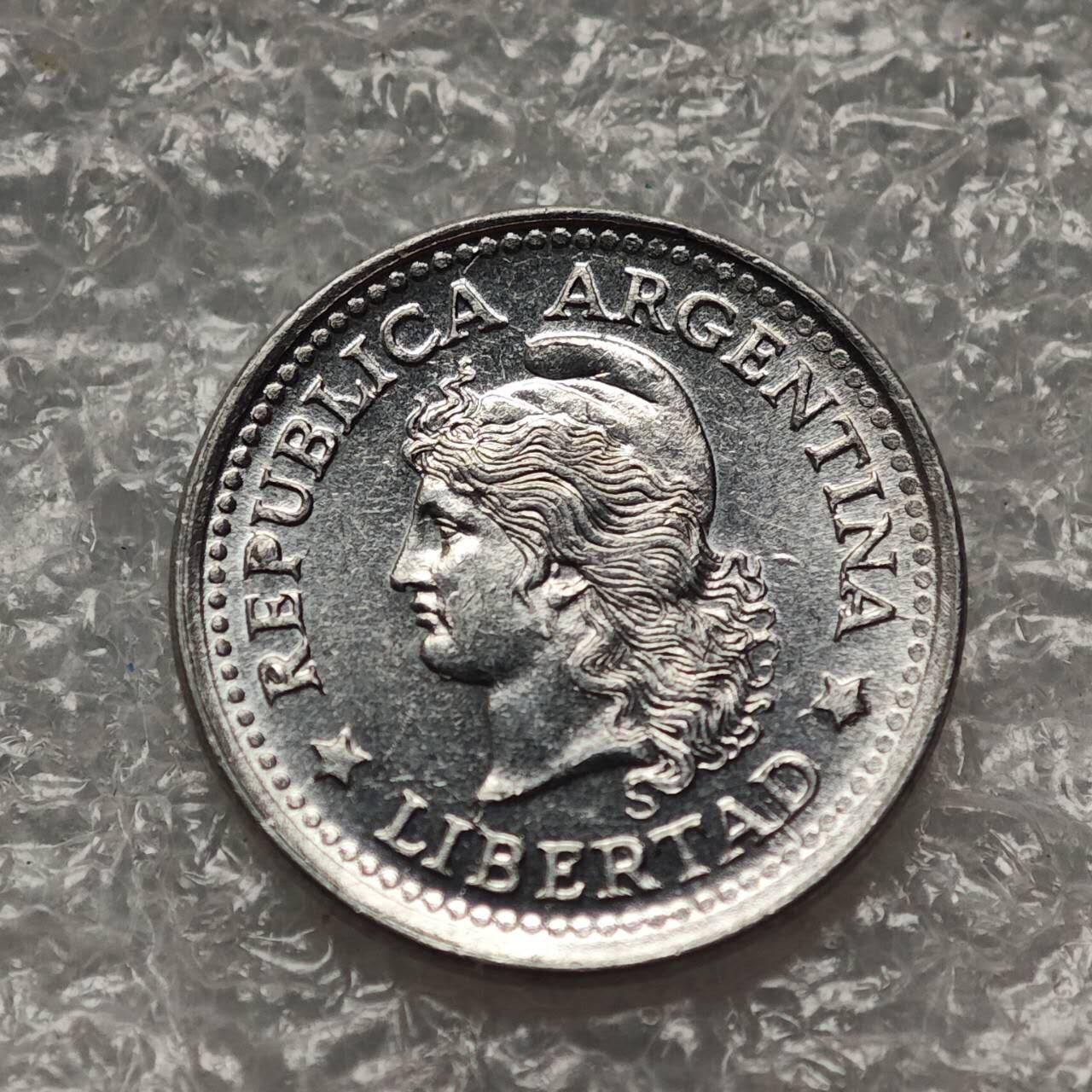 【淘币小摊】限时拍第七百九十五拍  葡属印度爪哇波兰阿根廷专场  满百包邮可预留两周  周一统一发货  阿根廷1974年1分铝币货币贬值百倍 km64