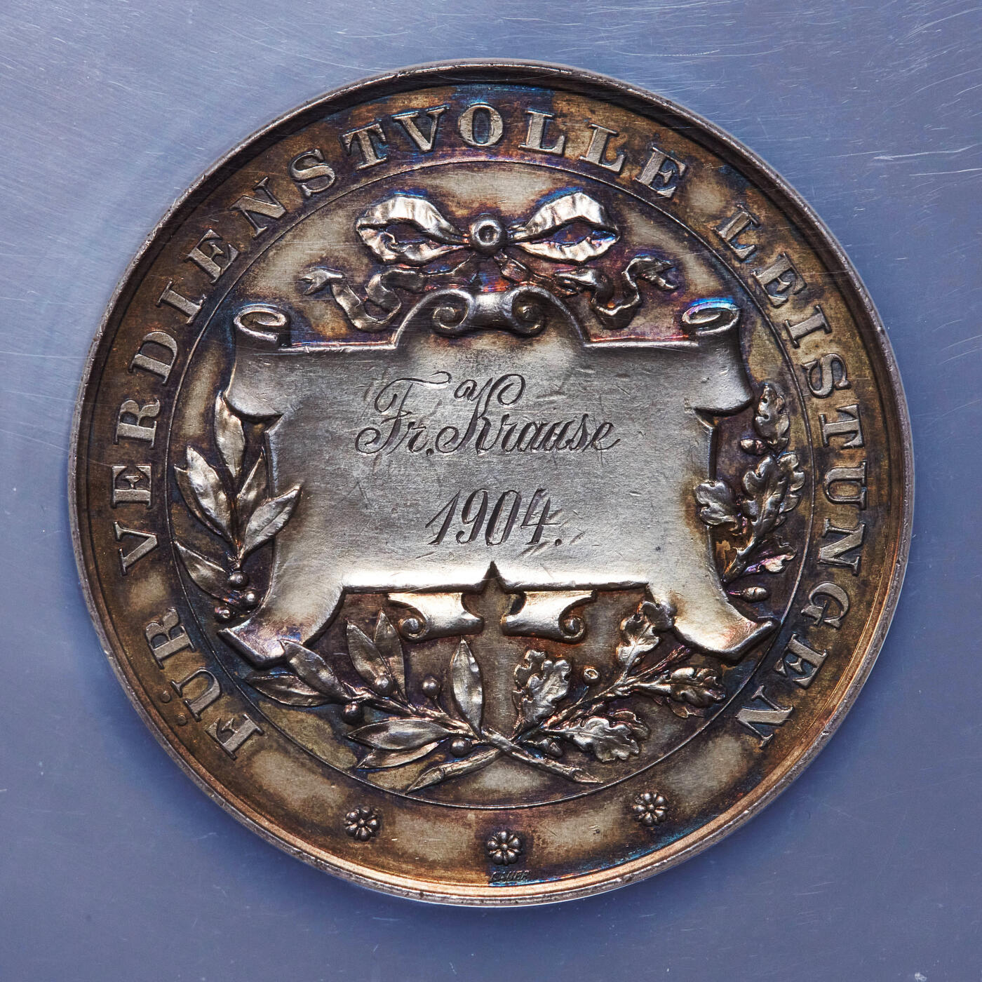 【俄甄集藏】2025年(044)11-12星期三晚 19:30 全场包邮 德国1904年柏林家禽协会荣誉纪念大银章，NGC MS62，黄金五彩老包浆，德国20世纪初农业协会纪念章的代表作品，设计精美，直径50mm