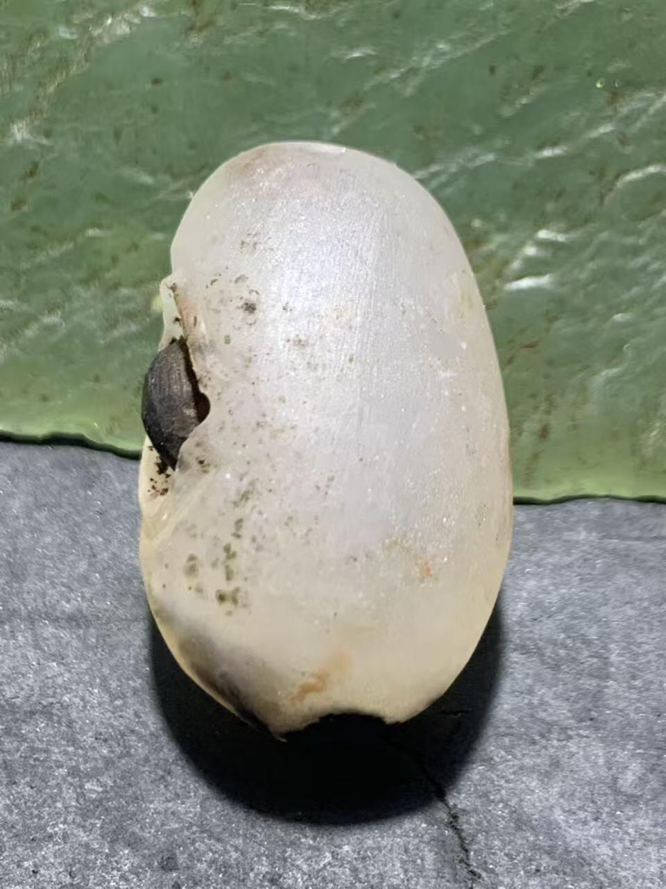 精美冰飘原皮战国红玛瑙雕刻天眼图案随形吊坠一个！