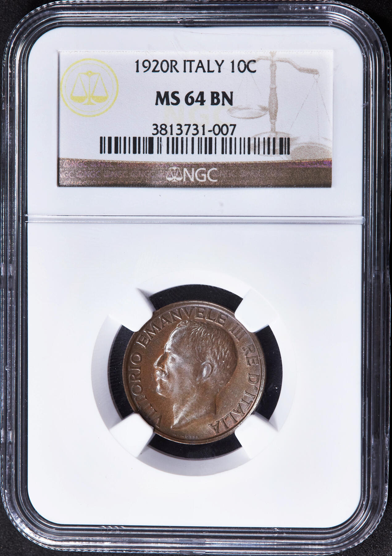 【俄甄集藏】2025年(044)11-12星期三晚 19:30 全场包邮 意大利1920年R版伊曼纽尔三世蜜蜂10分铜币，NGC MS64，巧克力包浆，转光品相，钱币史上十分经典的设计，热门品种