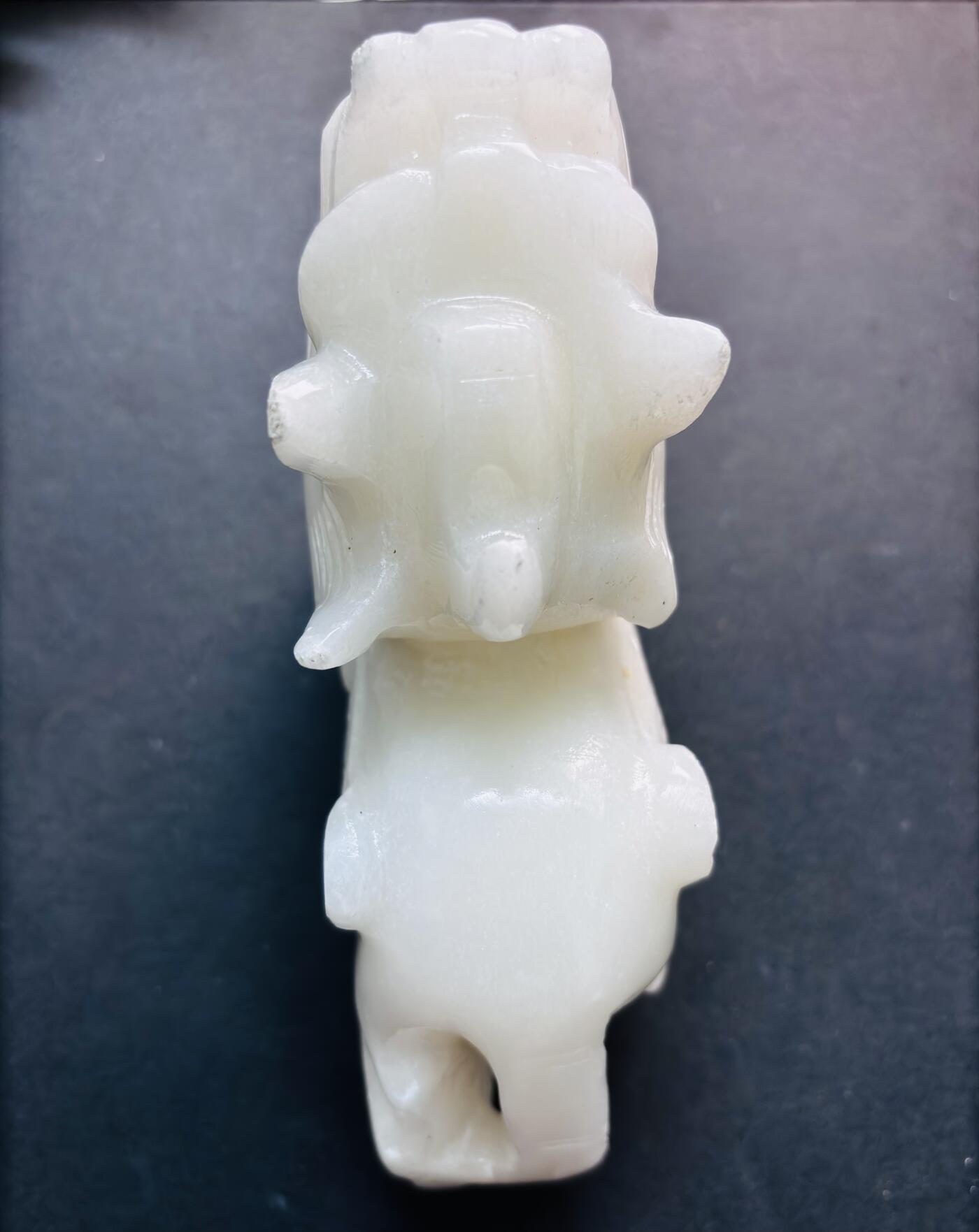 文馨钱币收藏第 279 场，银币，纪念铜章场 长期接收代拍品 玉石狮子，长 148.7mm 高 108.3 厚 50mm 重 832.9 克