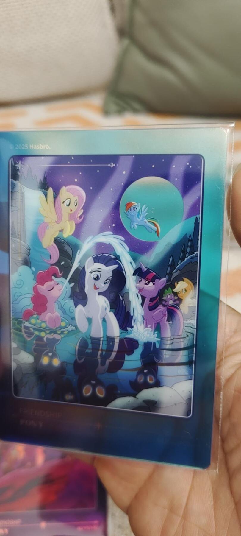 秋原瞳的小店第二十八期（持续收拍，深夜入冬的稀雨，总是静寂的……） 卡游小马宝莉荧光卡，小时候的感觉