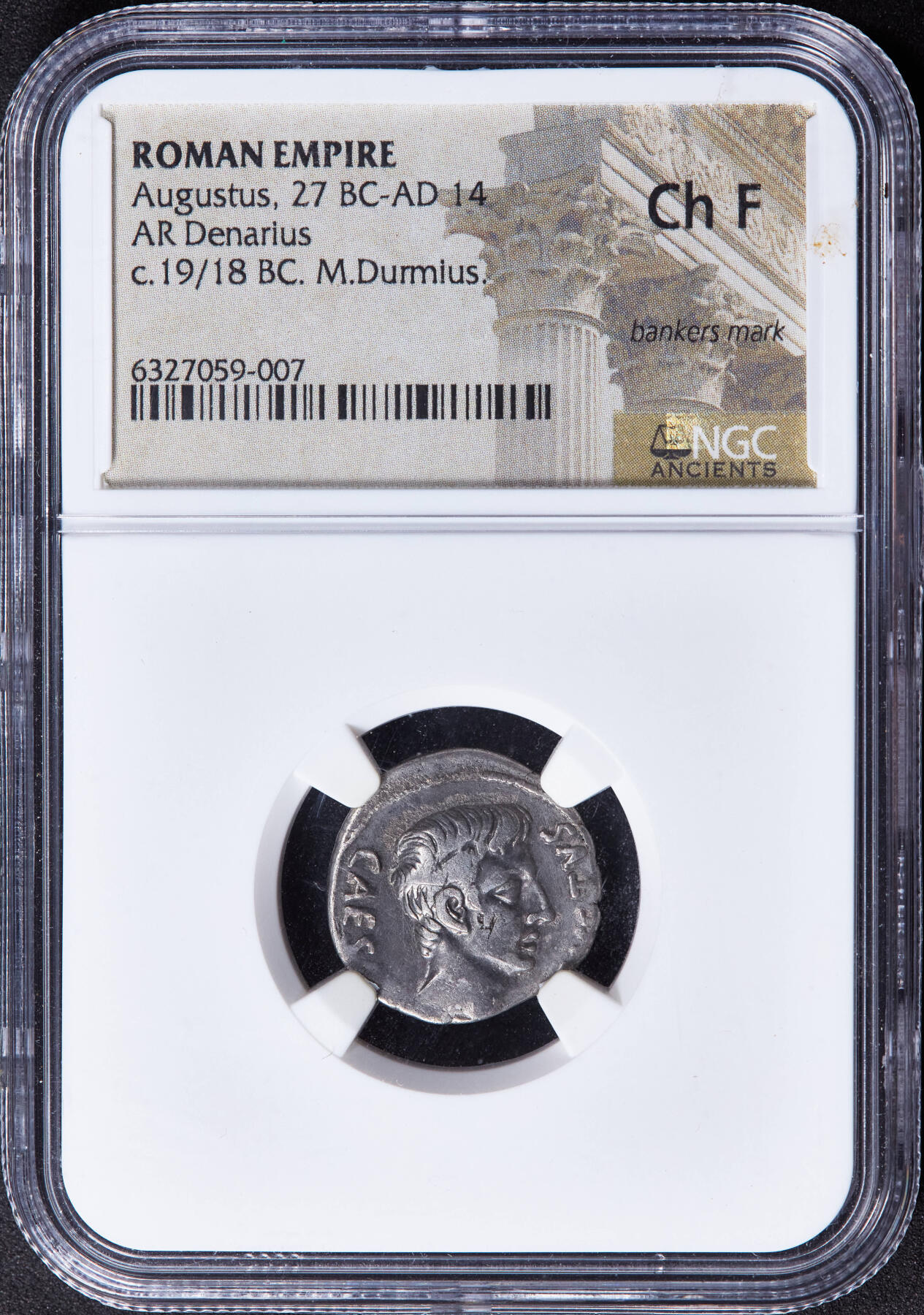 【俄甄集藏】2025年(044)11-12星期三晚 19:30 全场包邮 古罗马帝国公元前18年盖维斯·屋大维·奥古斯都1狄纳里狮子捕鹿银币，NGC ChF，制币官M.Durmius发行，正面奥古斯都无冠冕面右像。，币文“凯撒·奥古斯都”；背面狮子扑咬向左奔跑的雄鹿，币文为三位制币官名，稀有品种，直径18mm