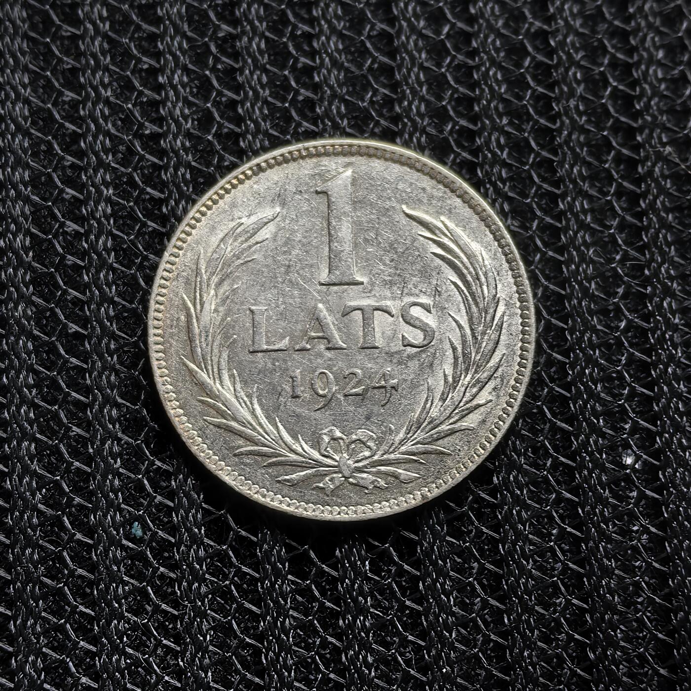 道一币馆币章第一百五十三场 拉脱维亚1924年盾徽1拉特银币