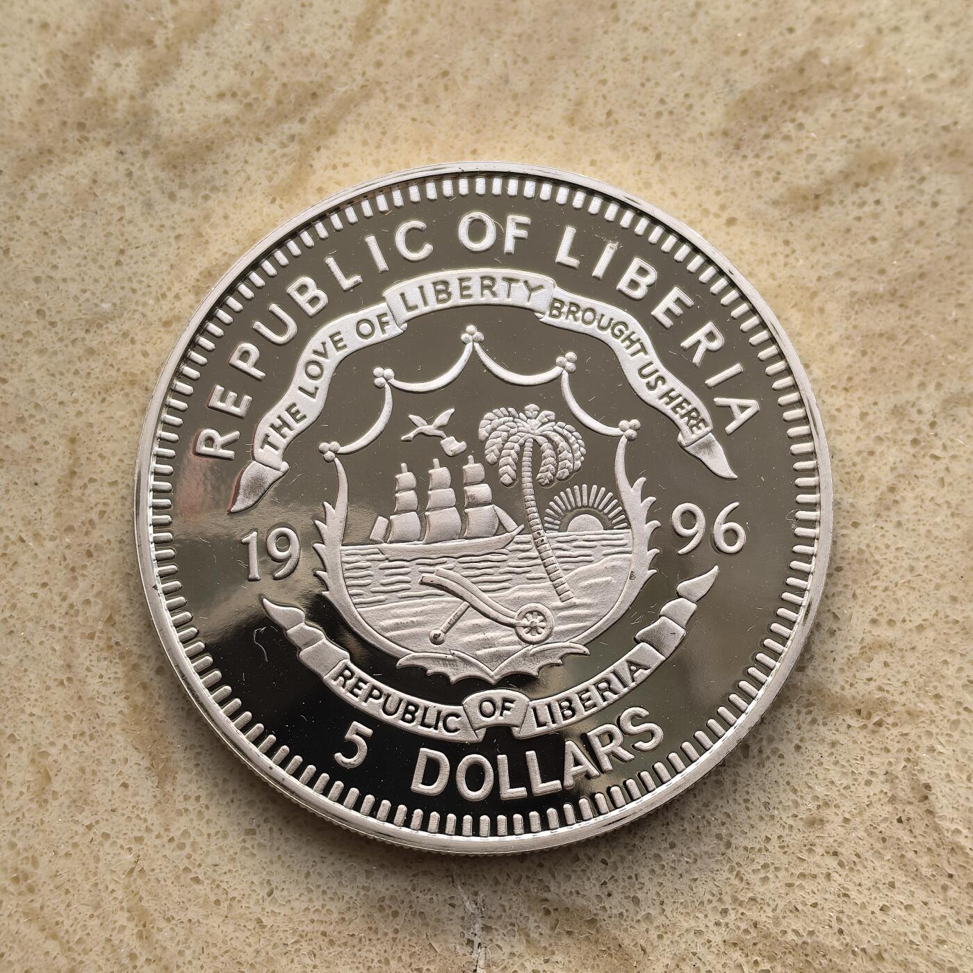 道一币馆币章第一百五十五场 利比里亚1996年海洋生物保护5元彩绘精制银币  25g 900S 5000