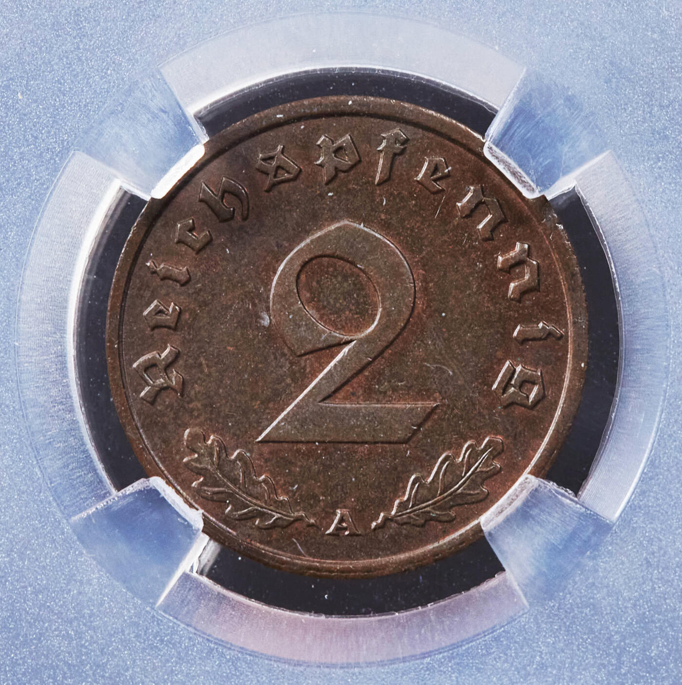 【俄甄集藏】2025年(044)11-12星期三晚 19:30 全场包邮 德国第三帝国1938-1939年A版1、2芬尼铜币，TQG AU58，两枚一组，如需原图，请联系客服