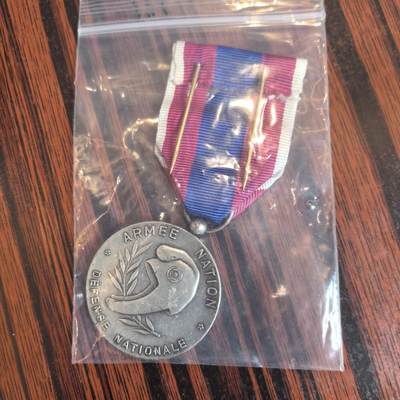 泡泡币外币第二十五场可代拍15038385335微信 - 纪念章。