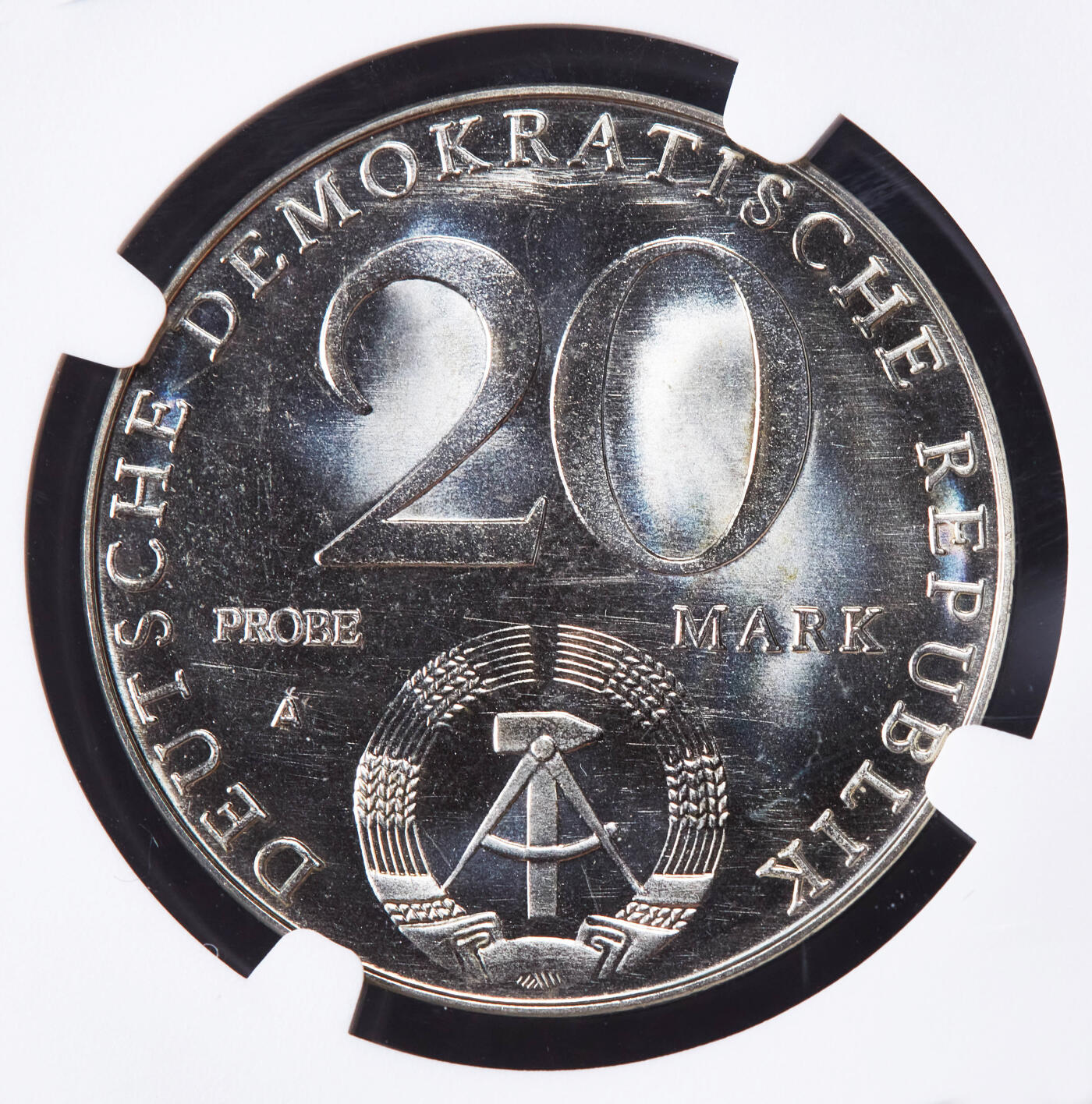 【俄甄集藏】2025年(044)11-12星期三晚 19:30 全场包邮 民主德国（东德）1979年A版纪念共和国成立30周年20马克铜镍样币，NGC MS66，第四名，重15克，发行量10000枚，稀少品种