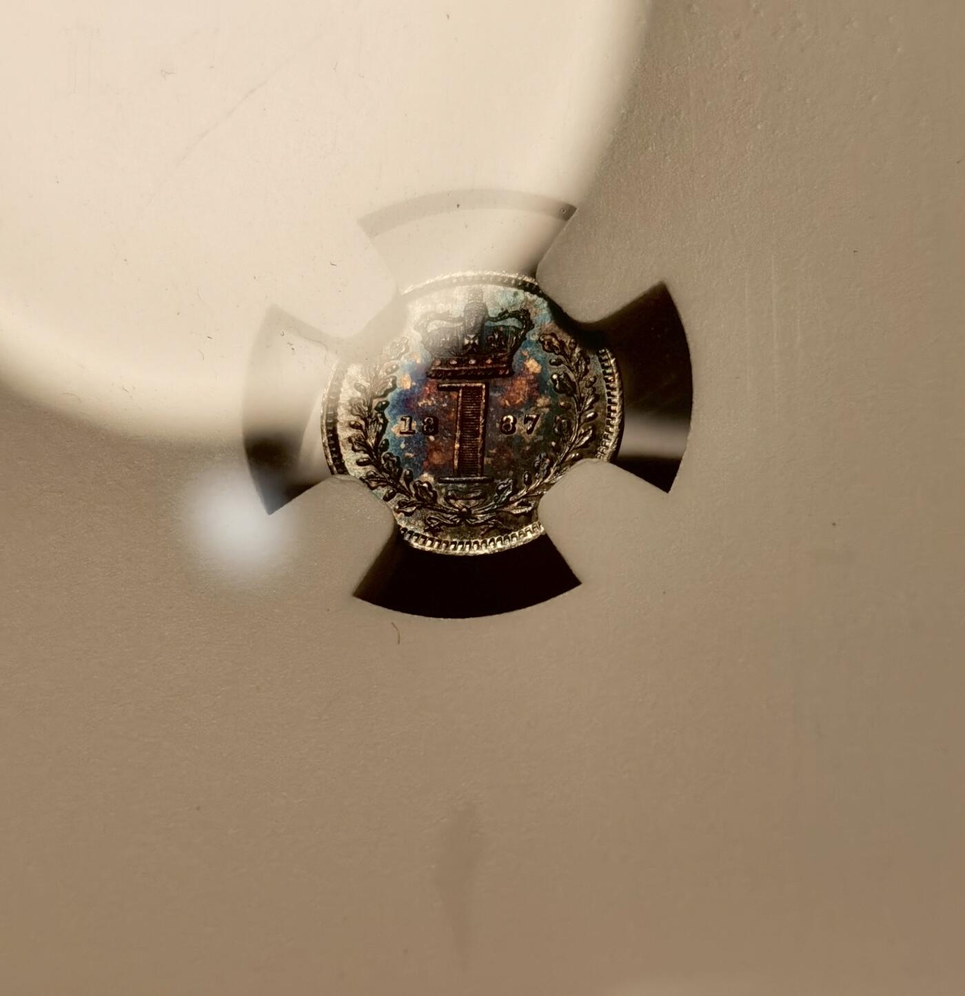 甄臻铺-世界币章拍卖（第38期）立冬小精品场，送拍享返佣金等优惠多多 NGC-MS64 AU58-MS64 1887年小维洗脚币，绚烂五彩，三便士包浆太厚低评