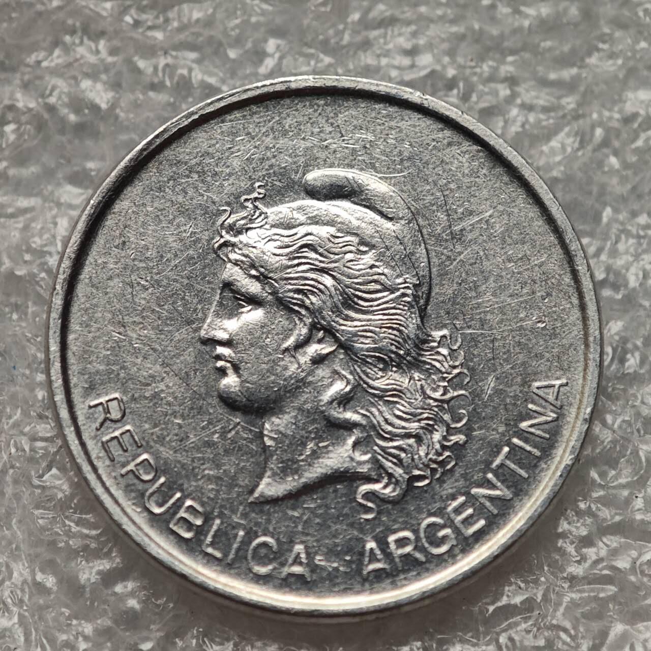 【淘币小摊】限时拍第七百九十五拍  葡属印度爪哇波兰阿根廷专场  满百包邮可预留两周  周一统一发货  阿根廷1983年50分铝币货币贬值万倍 km90