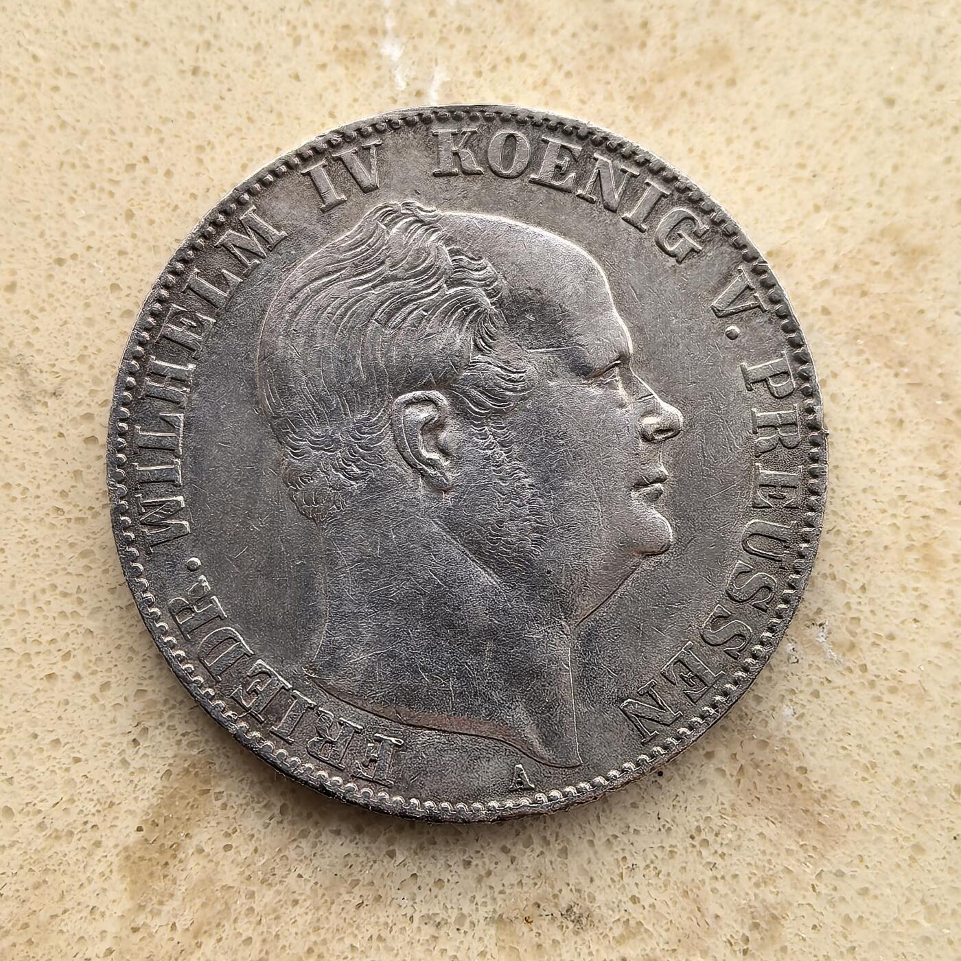 道一币馆币章第一百五十五场 德国1860年威廉一世鹰徽1泰勒银币 