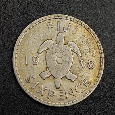 【淘币小摊】实时拍第七百九十一拍   散币纸币套币场   满百包邮可预留二周 每周一统一发货   - 斐济1938年乔治六世6便士银币
