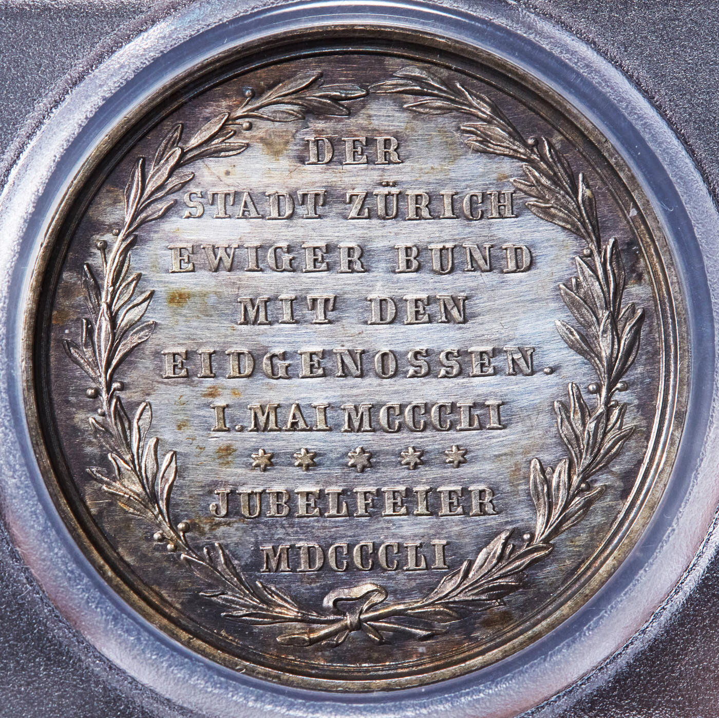 【俄甄集藏】2025年(044)11-12星期三晚 19:30 全场包邮 瑞士苏黎世1851年纪念瑞士联邦成立500周年大银章，PCGS SP62，类精制底板，酱彩老包浆，名誉品种