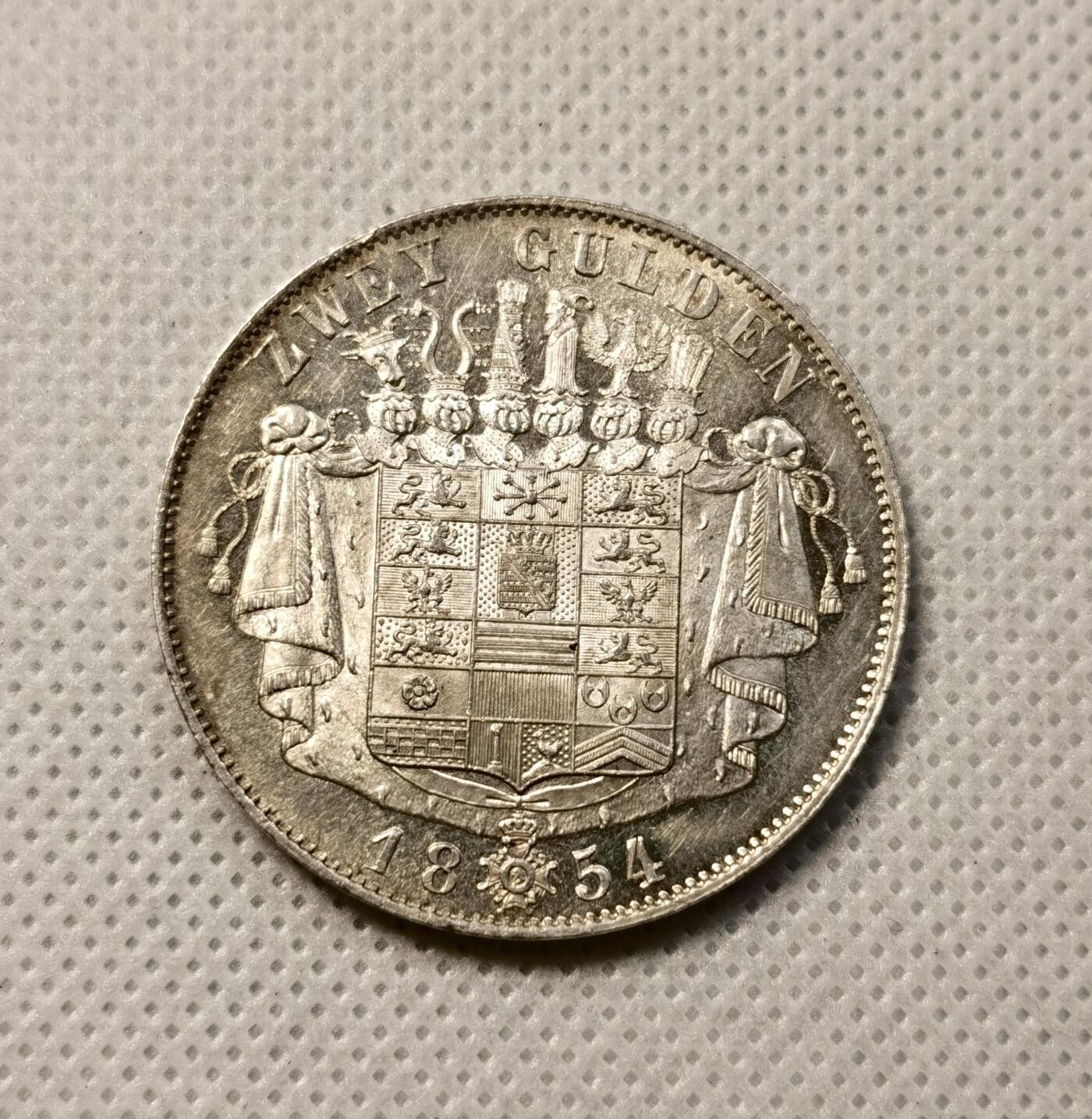 甄臻铺-世界币章拍卖（第38期）立冬小精品场，送拍享返佣金等优惠多多 德国 1854 萨克森-梅宁根 伯恩哈德二世 2盾 稀少品种 转光包浆都很不错 品相同样难得