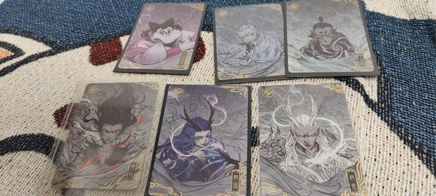 秋原瞳的小店第二十八期（持续收拍，深夜入冬的稀雨，总是静寂的……）