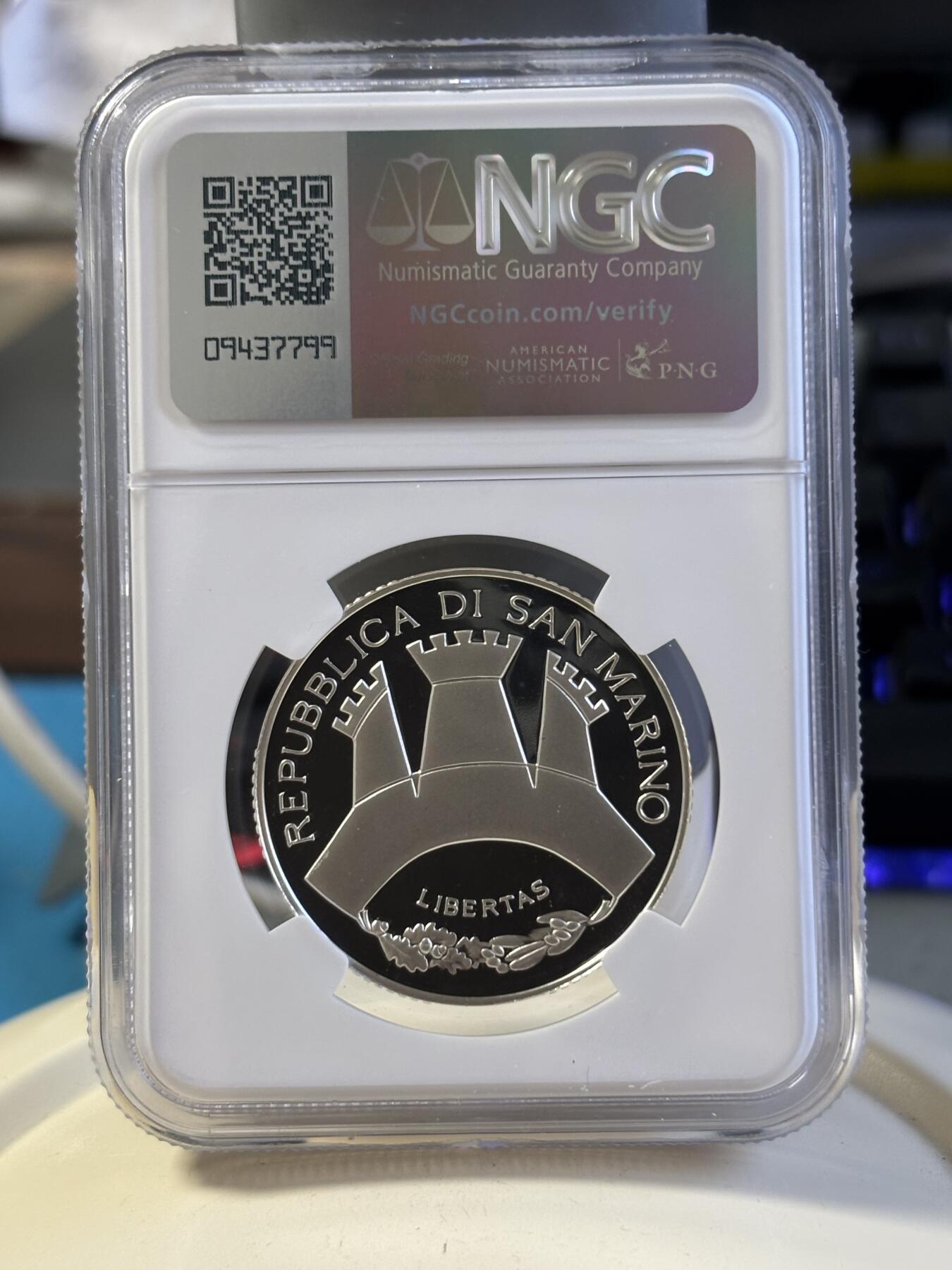 第181期拍卖   圣马力诺2006年卡诺瓦《美惠三女神》精制纪念银币 NGC PF69，925银，20.7克，直径34毫米