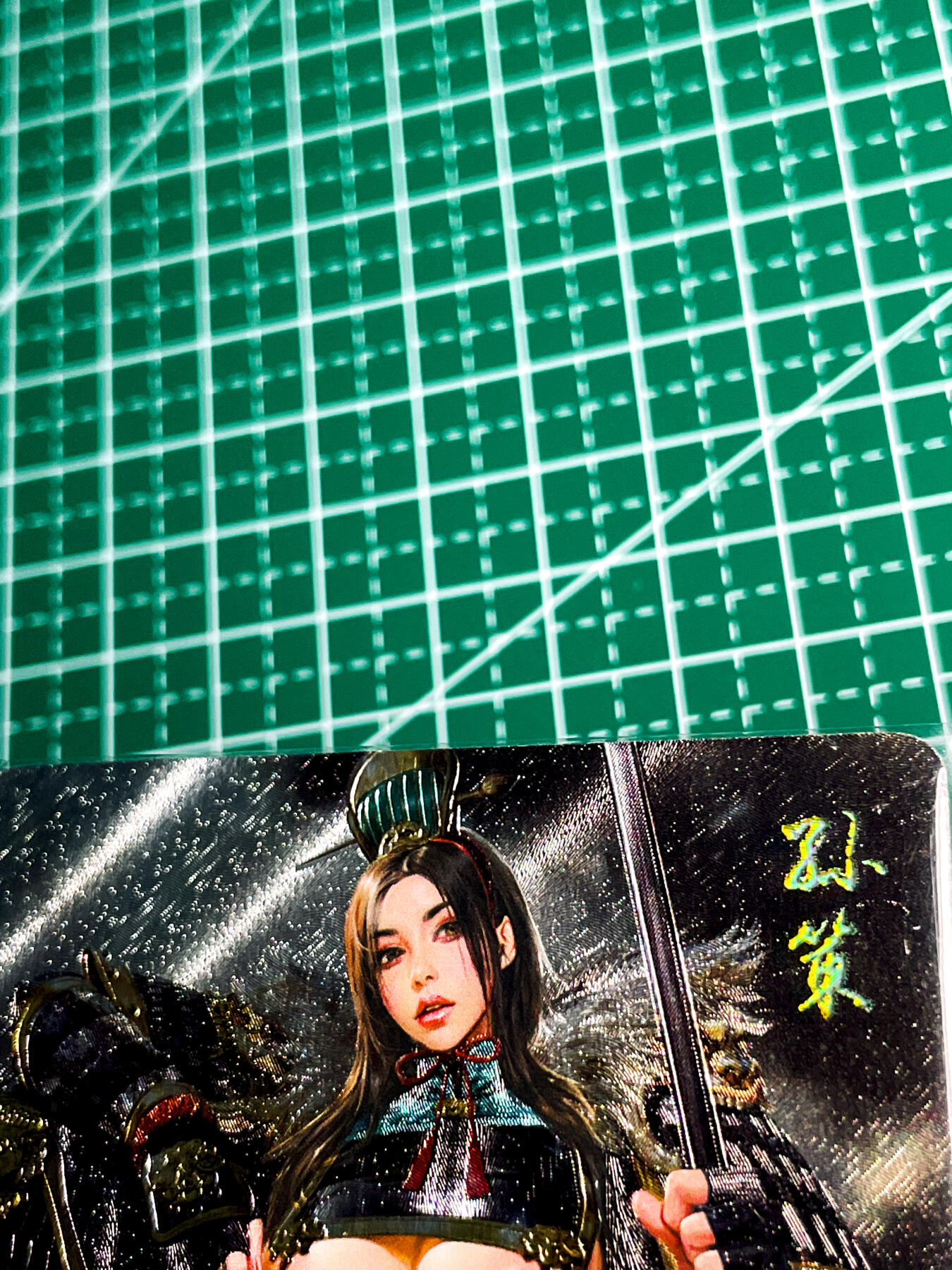 显眼宝36期 11月12日晚21:50截拍 佣金1起 可寄存～ 【浮雕粗闪】 三国姬 孙策姬  颜值身材一绝御姐范 个人喜爱  一张 63*88