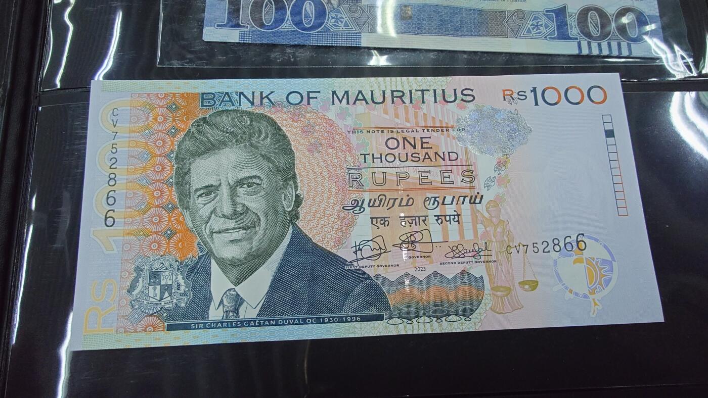 世界钱币～微拍第213期暨2025年第53期  部分库存清仓选号 2023年毛里求斯1000卢比 纸币全新绝品无4尾号866