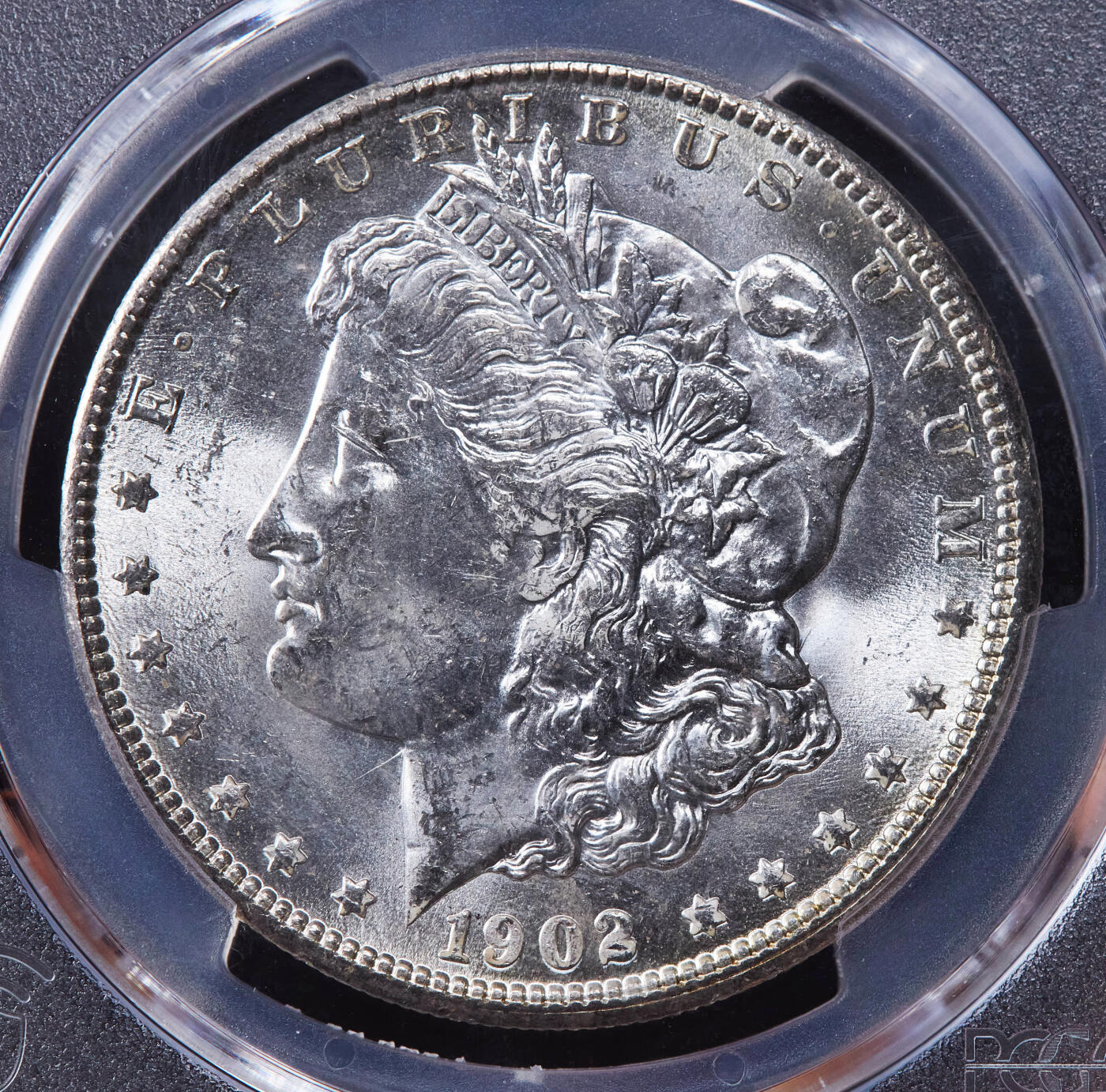 【俄甄集藏】2025年(044)11-12星期三晚 19:30 全场包邮 美国1902年O版摩根1美元大银币，PCGS MS64，车轮转光