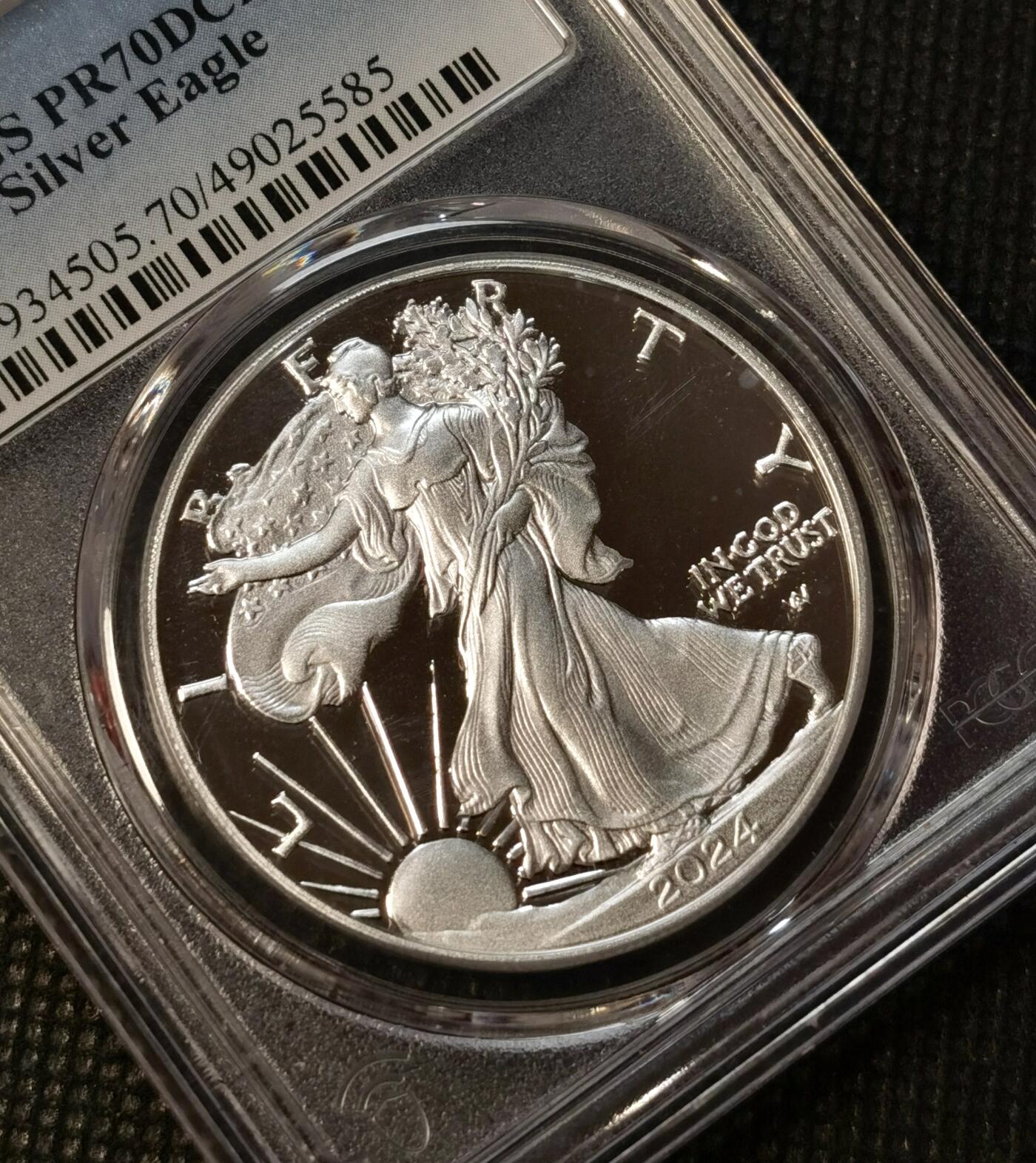 甄臻铺-世界币章拍卖（第38期）立冬小精品场，送拍享返佣金等优惠多多 PCGS-PR70DCAM 美国2024年W厂行走女神一元，满分无瑕