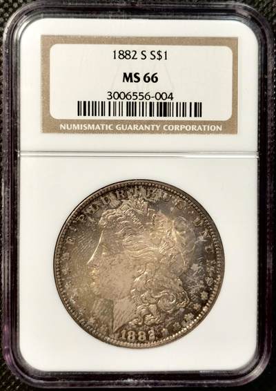 甄臻铺-世界币章拍卖（第38期）立冬小精品场，送拍享返佣金等优惠多多 - NGC-MS66 1882年S版摩根，金炫彩包浆，顶级高分，少见年份。参考麦稀奇25年9月底白币成交价2708元
