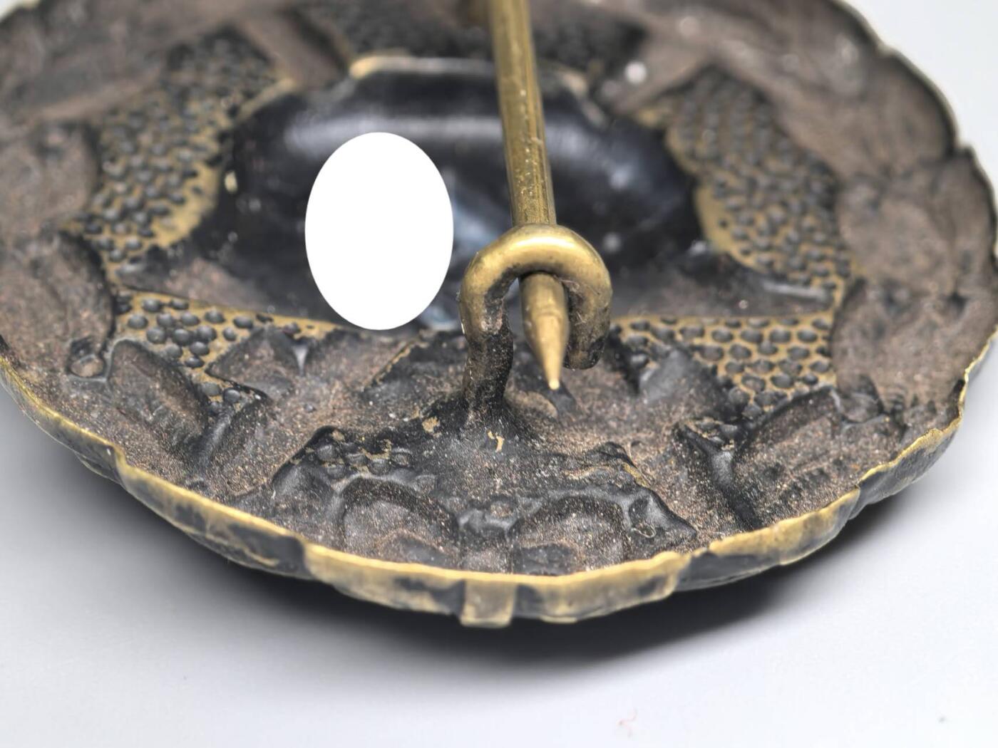 小驴勋章奖章收藏11月8日周六晚6点拍卖（珍爱和平，收藏战争，铭记历史，勿忘国耻，忠党爱国。有偿代拍，送拍规则在简介最后，参拍须阅读规则后再参拍，关系到运费包装发货时效真假辨别等关键信息，拍卖时不再发原图，看大图店主微信码在最后拍品里）