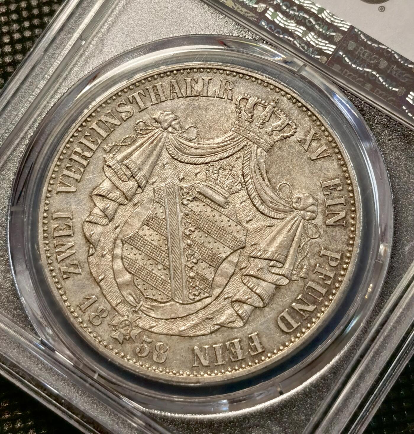 甄臻铺-世界币章拍卖（第38期）立冬小精品场，送拍享返佣金等优惠多多 PCGS-MS62 1858年德国萨克森盾徽流通2泰勒 全深打欧洲灰彩 镜面感和喷砂感都非常强烈