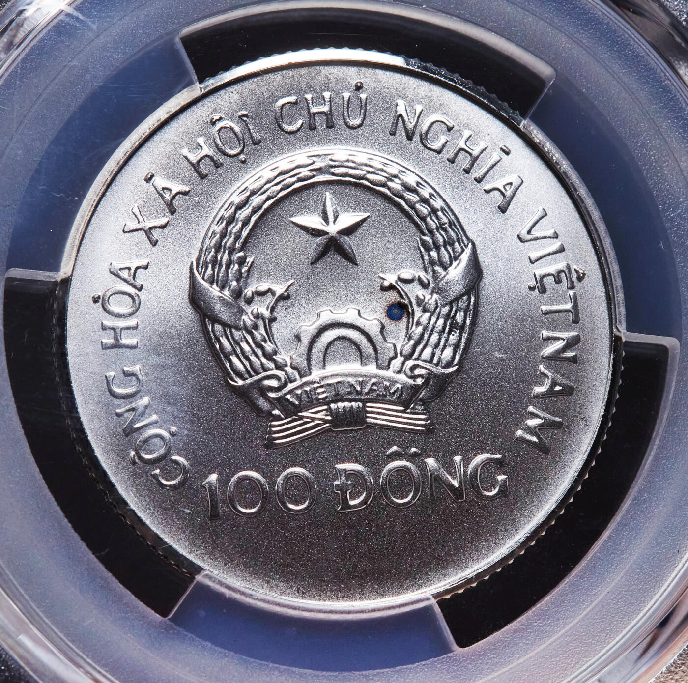 【俄甄集藏】2025年(044)11-12星期三晚 19:30 全场包邮 越南1986年纪念冬奥会、足球世界杯、夏季奥运会100盾银币体育银币3枚一套，PCGS MS68-MS69，总重30克，999银，体育题材里的名誉品种