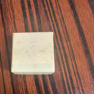 泡泡币外币第二十五场可代拍15038385335微信 - 纪念章。