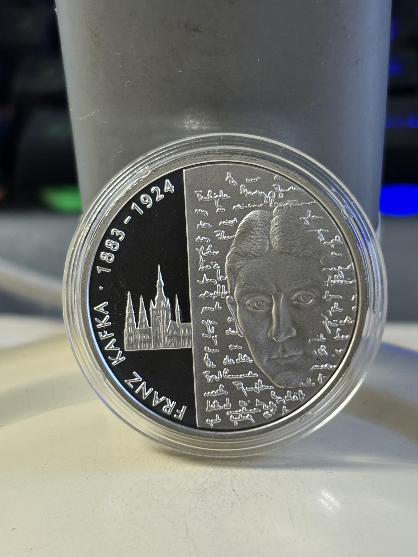 第181期拍卖  获奖币德国2008年德国小说家卡夫卡精制版纪念银币，获2010年克劳斯最佳银币，925银，18克，