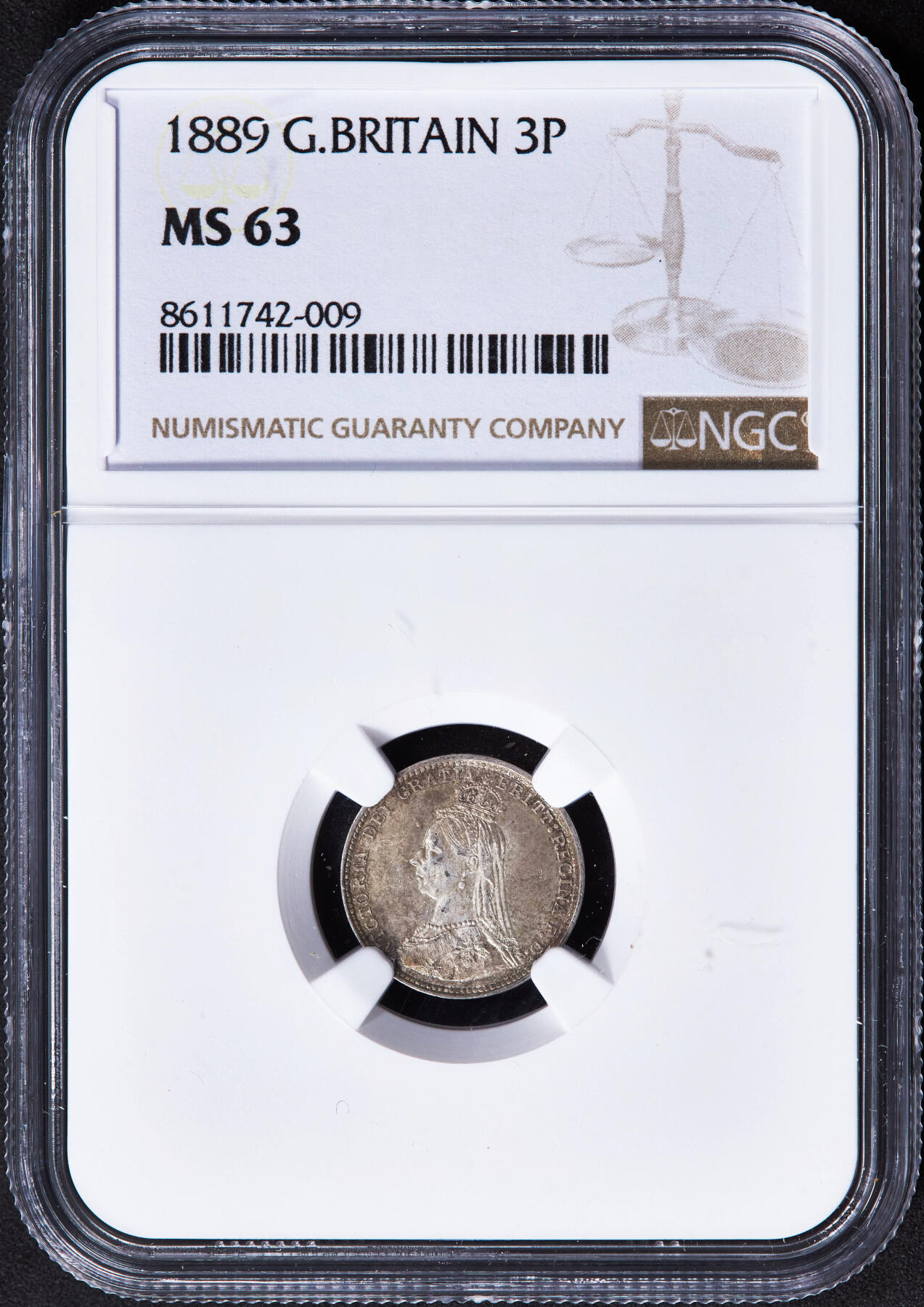 【俄甄集藏】2025年(044)11-12星期三晚 19:30 全场包邮 英国1889年维多利亚高冠版濯足节3便士银币，NGC MS63，黄油彩转光品相