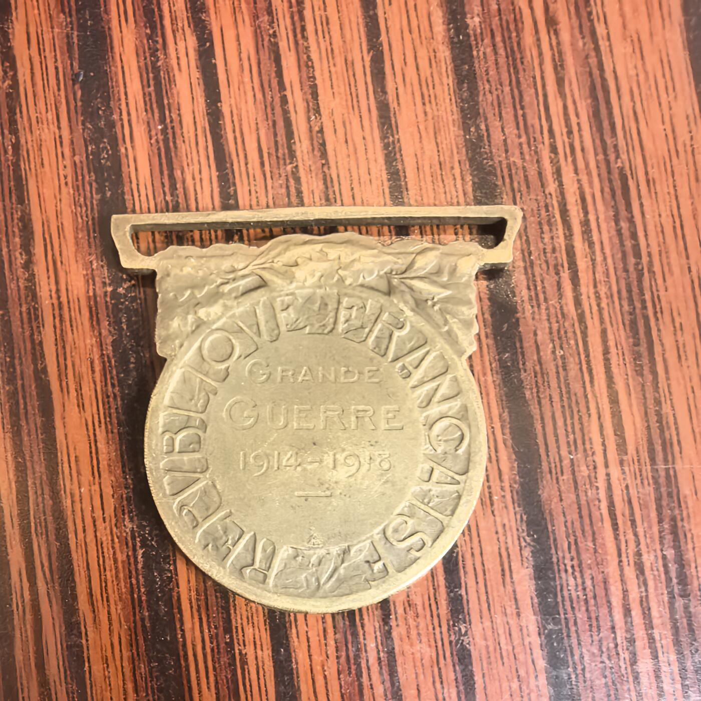 泡泡币外币第二十五场可代拍15038385335微信 纪念章。