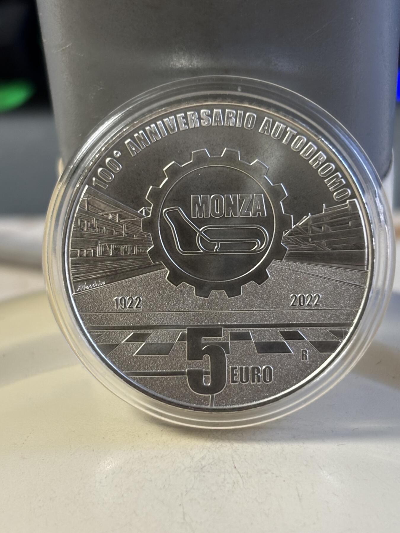 第181期拍卖 意大利2022年一级方程赛车蒙扎赛道5欧精制纪念银币盒证齐 ，925银，18克，发行8000枚