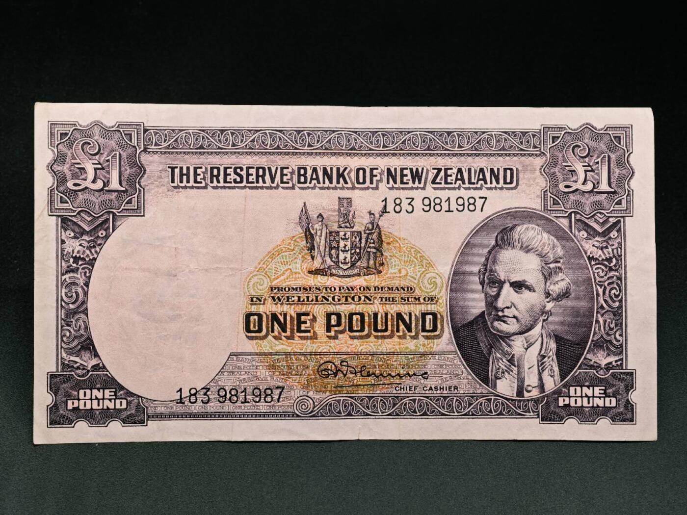 【淘币小摊】实时拍第七百九十一拍   散币纸币套币场   满百包邮可预留二周 每周一统一发货   新西兰一镑