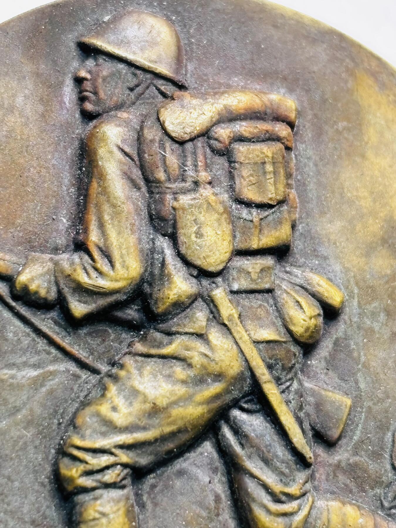 文馨钱币收藏第 279 场，银币，纪念铜章场 长期接收代拍品 忘国耻牢记历史！日本昭和十二年当年侵华罪证纪念章，上面有我国城市的名称路线图，详情看图，直径 54.7×4.5 重 81.5 克