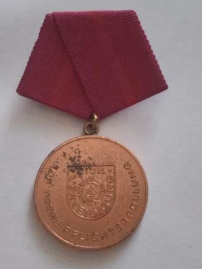 荷兰第128期勋赏拍卖 - 民主德国铜级民防忠诚服务奖章