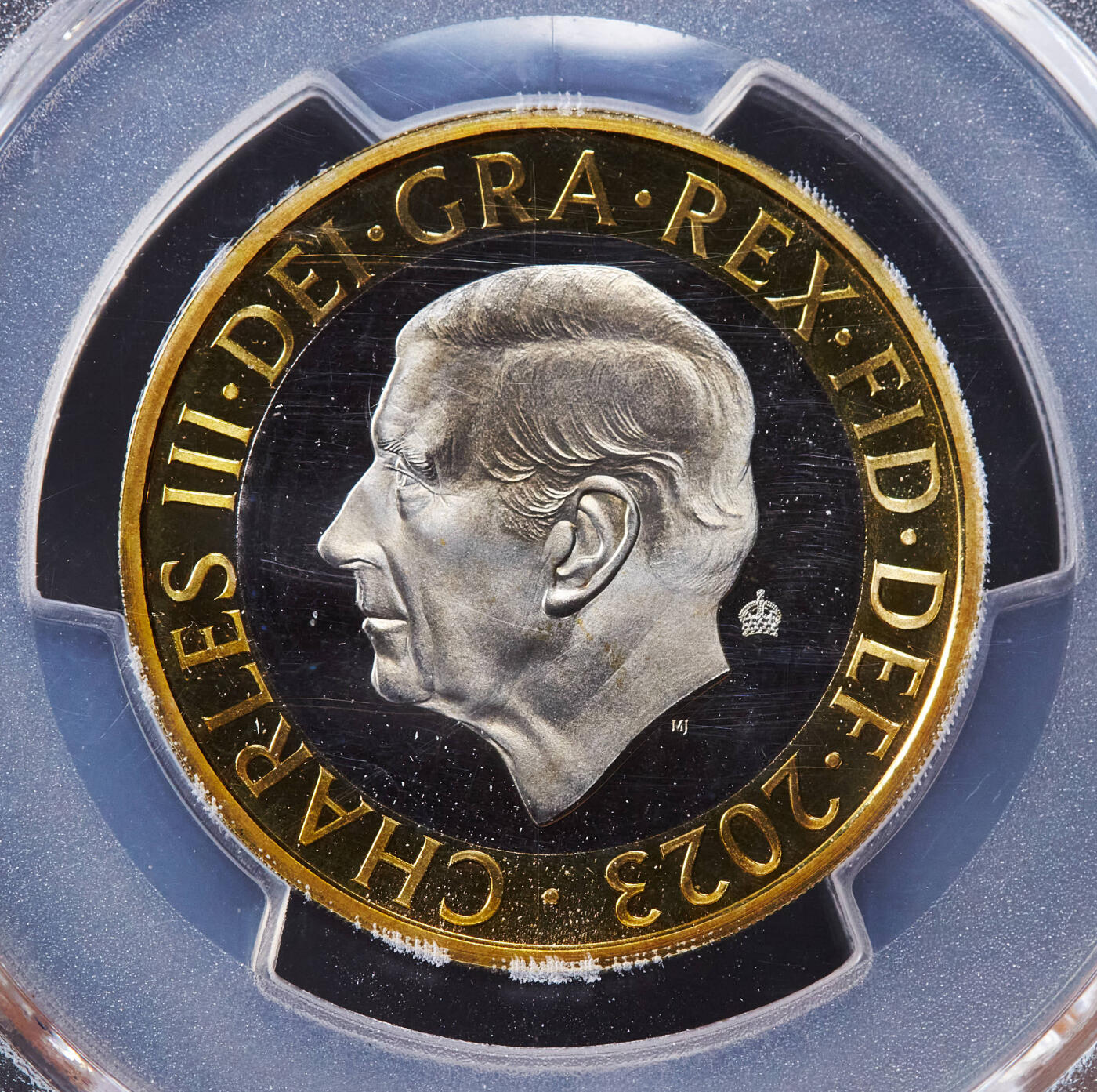 【俄甄集藏】2025年(044)11-12星期三晚 19:30 全场包邮 英国2023年查尔斯三世蜜蜂1镑、国花2镑（英格兰玫瑰/苏格兰蓟/威尔士水仙花/北爱尔兰三叶草）精制双色纪念银币2枚套，PCGS PR68DC，设计精美绝伦，1镑重10.47克，2镑重12克，92.5%银，发行量均为3000枚