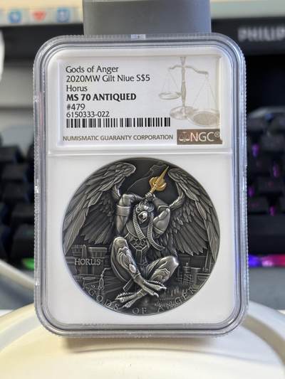 第181期拍卖 - 纽埃2020年愤怒之神荷鲁斯2盎司仿古镀金纪念银币NGC-MS70带证书，999银，发行量500枚