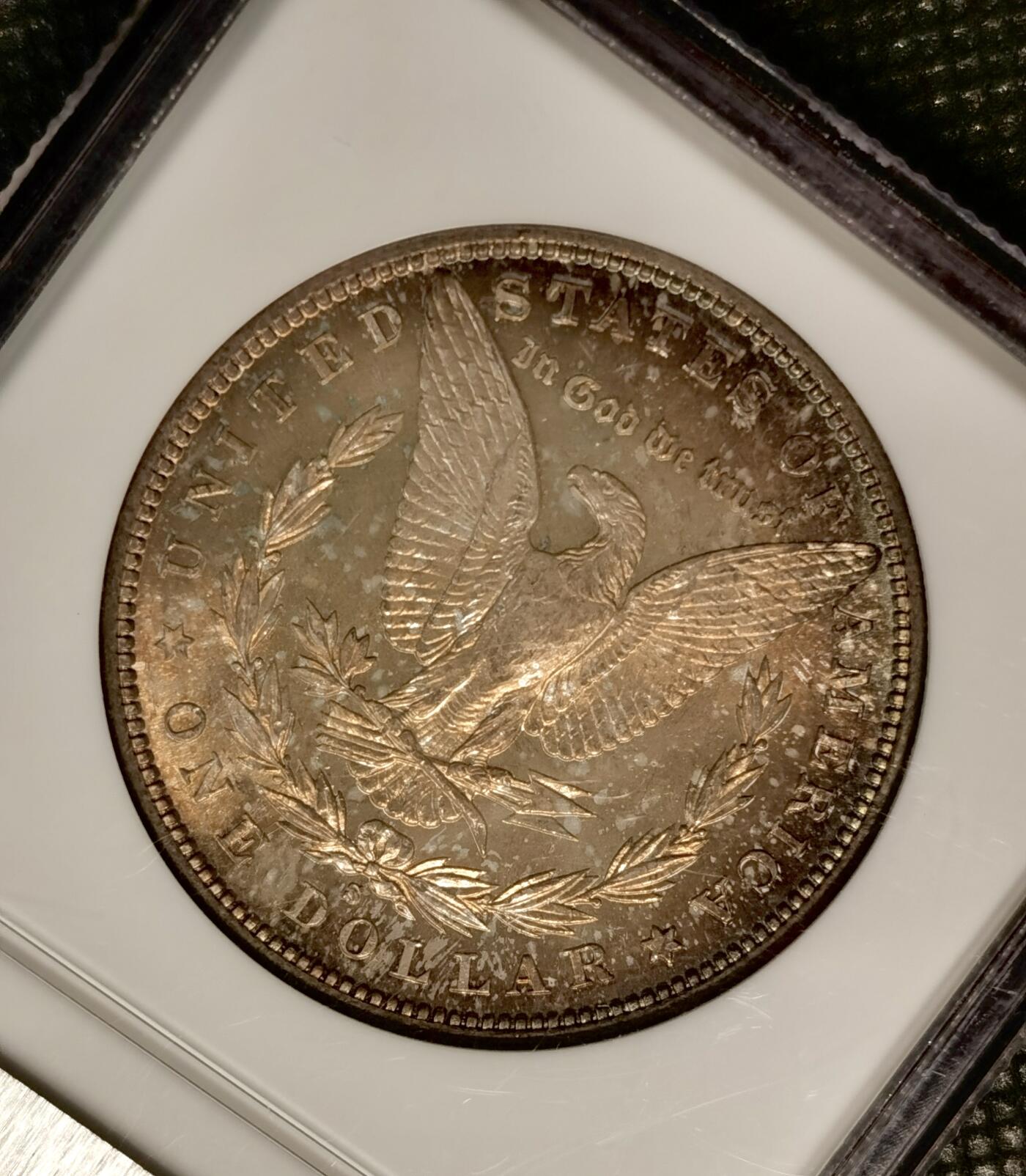 甄臻铺-世界币章拍卖（第38期）立冬小精品场，送拍享返佣金等优惠多多 NGC-MS66 1882年S版摩根，金炫彩包浆，顶级高分，少见年份。参考麦稀奇25年9月底白币成交价2708元