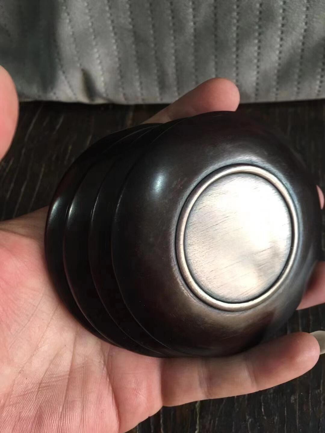 老红木茶托四个一套，包浆自然，雕刻漂亮，见图示