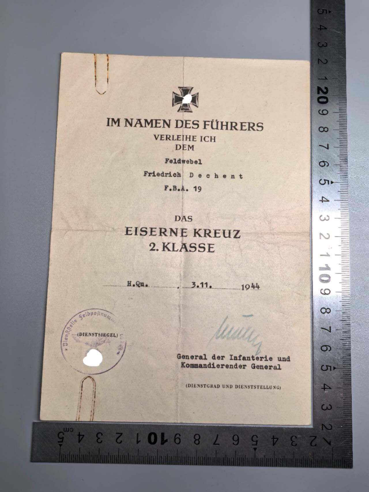 小驴勋章奖章收藏11月8日周六晚6点拍卖（珍爱和平，收藏战争，铭记历史，勿忘国耻，忠党爱国。有偿代拍，送拍规则在简介最后，参拍须阅读规则后再参拍，关系到运费包装发货时效真假辨别等关键信息，拍卖时不再发原图，看大图店主微信码在最后拍品里）