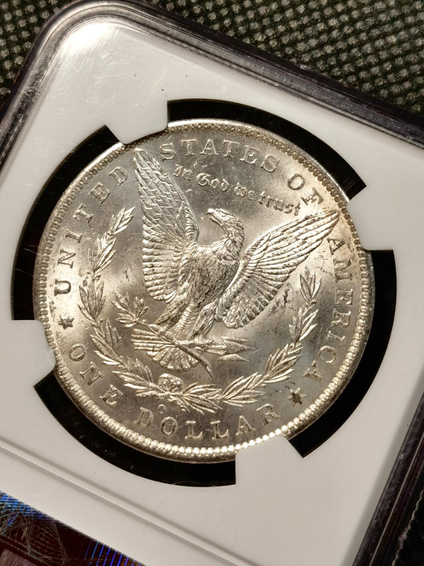 甄臻铺-世界币章拍卖（第38期）立冬小精品场，送拍享返佣金等优惠多多 NGC-MS65 1885年O版摩根银币，来自堪萨斯州奥拉西市的美国财政部储备金库原装袋子的摩根，极其少见的 袋子里的高分