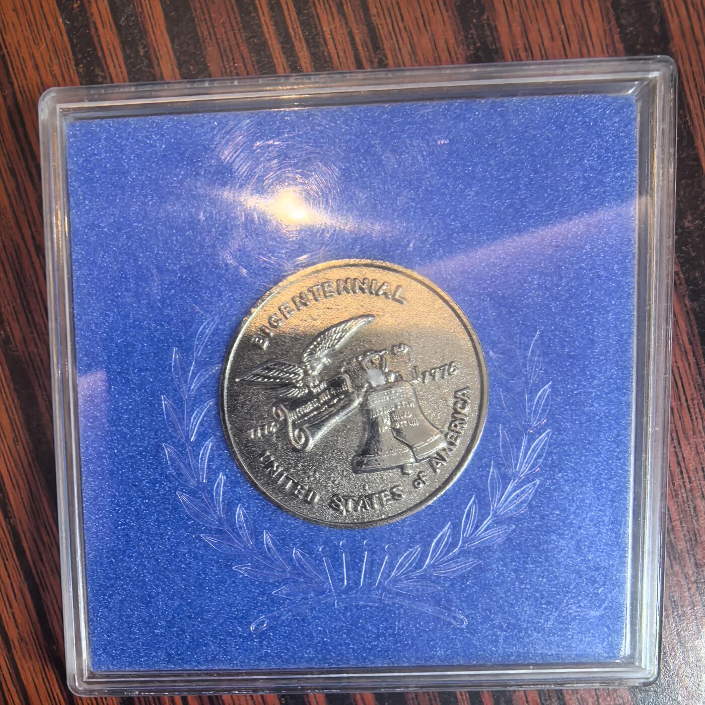 泡泡币外币第二十五场可代拍15038385335微信 纪念章。