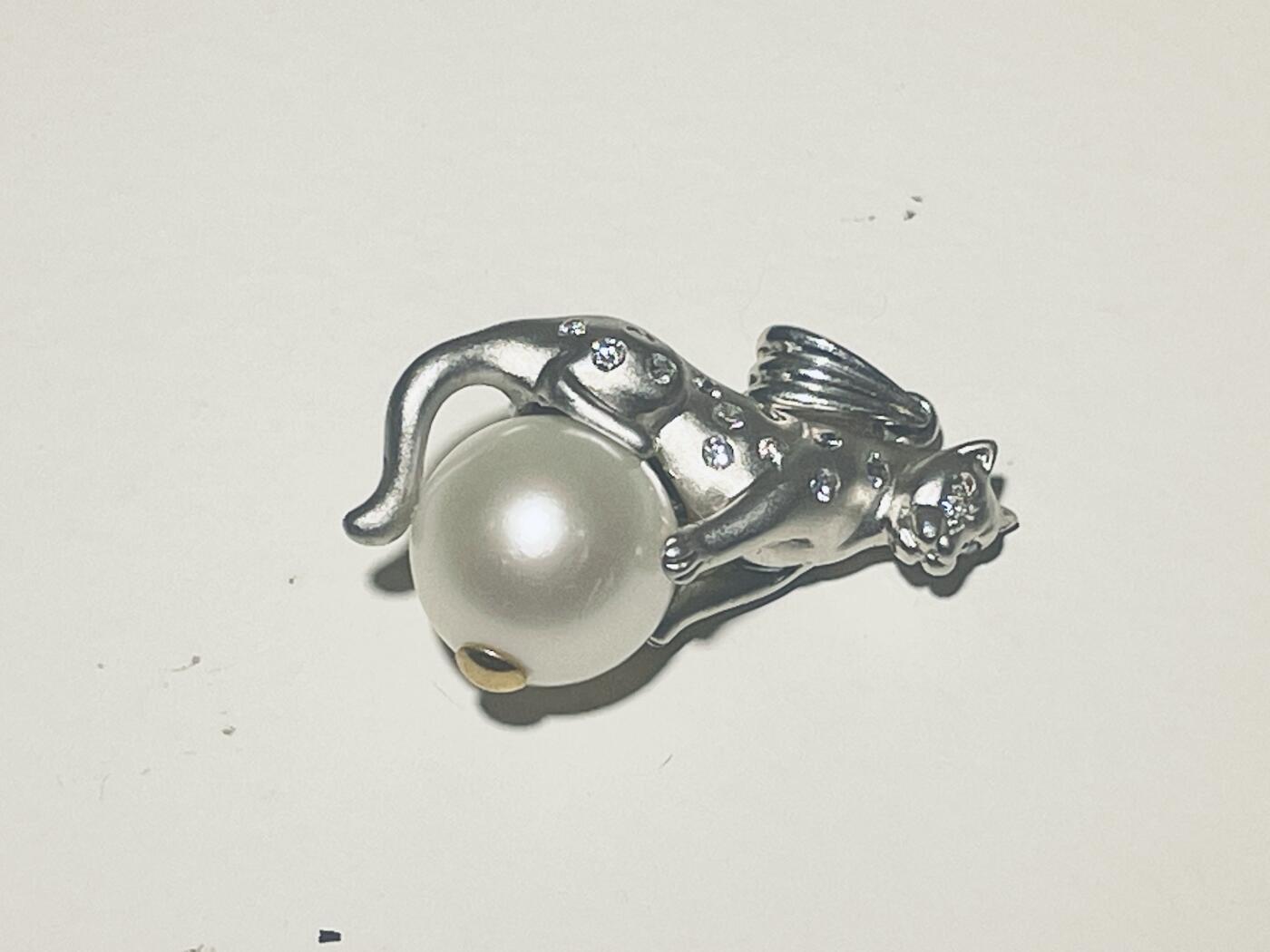 亿嘉拍卖2025年秋季私人典藏拍卖 PT镀钻豹子吊坠