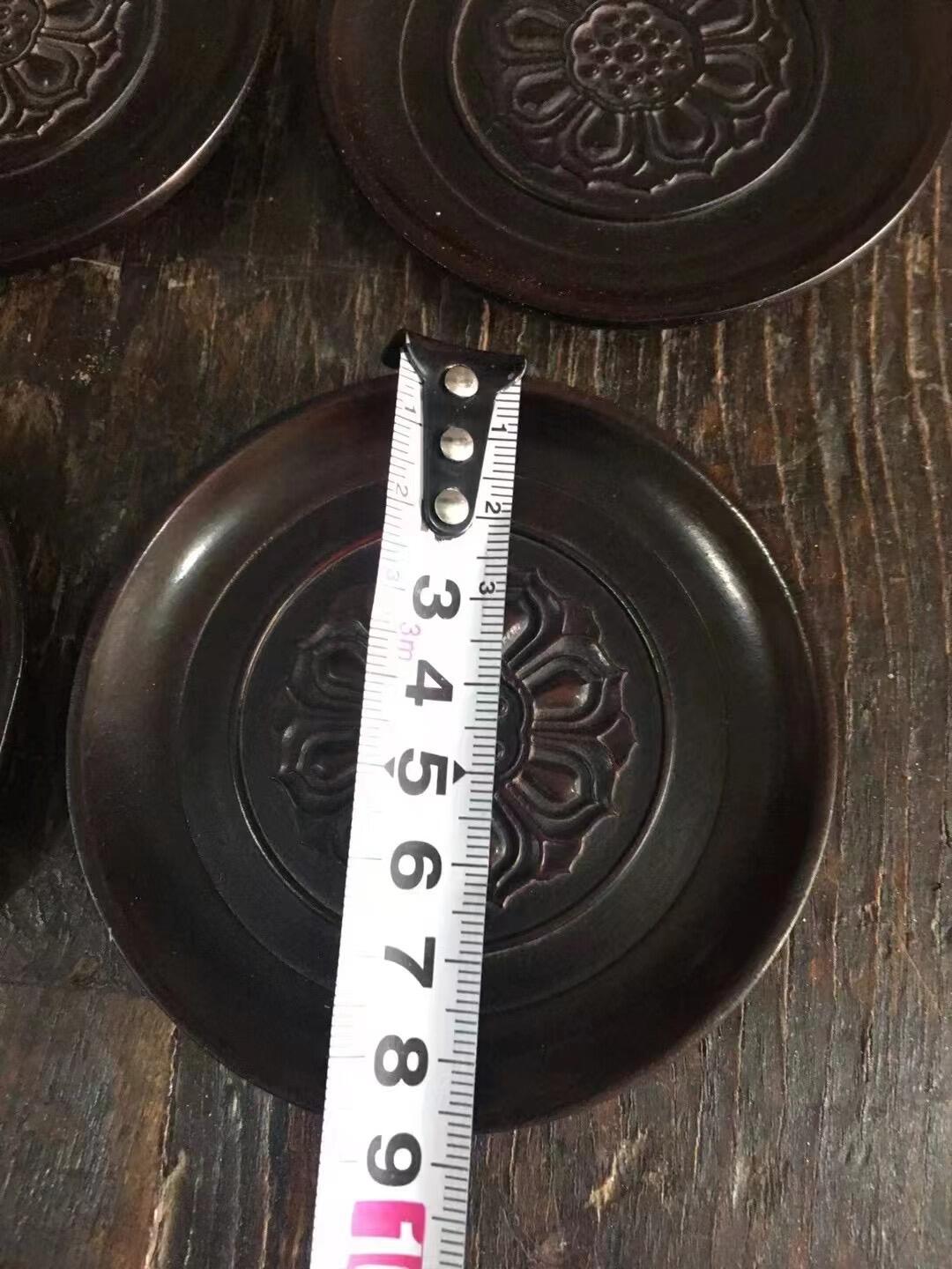 老红木茶托四个一套，包浆自然，雕刻漂亮，见图示