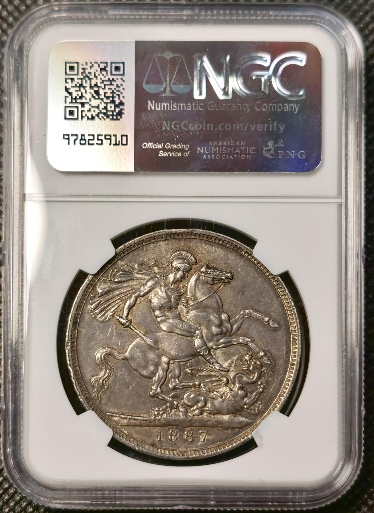 甄臻铺-世界币章拍卖（第38期）立冬小精品场，送拍享返佣金等优惠多多 NGC-AU55 1887年英国高冠马剑，包浆很炫很厚，影响评分了