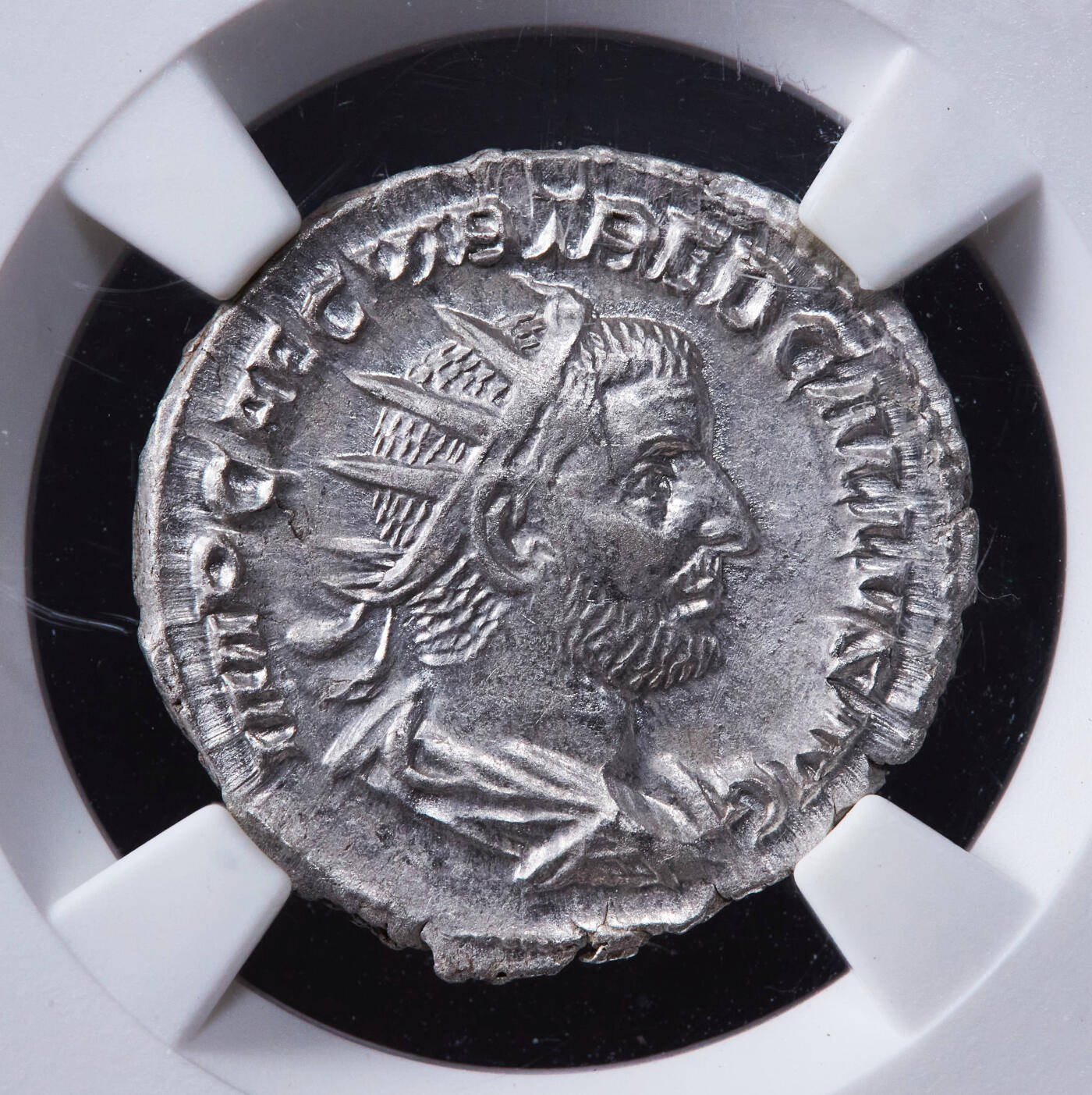 【俄甄集藏】2025年(044)11-12星期三晚 19:30 全场包邮 古罗马帝国公元251年- 253年伽鲁斯罗马三世纪危机时期双第纳尔银币，NGC MS，正面皇帝冠面右像，背面幸运女神手持权杖，MS难得