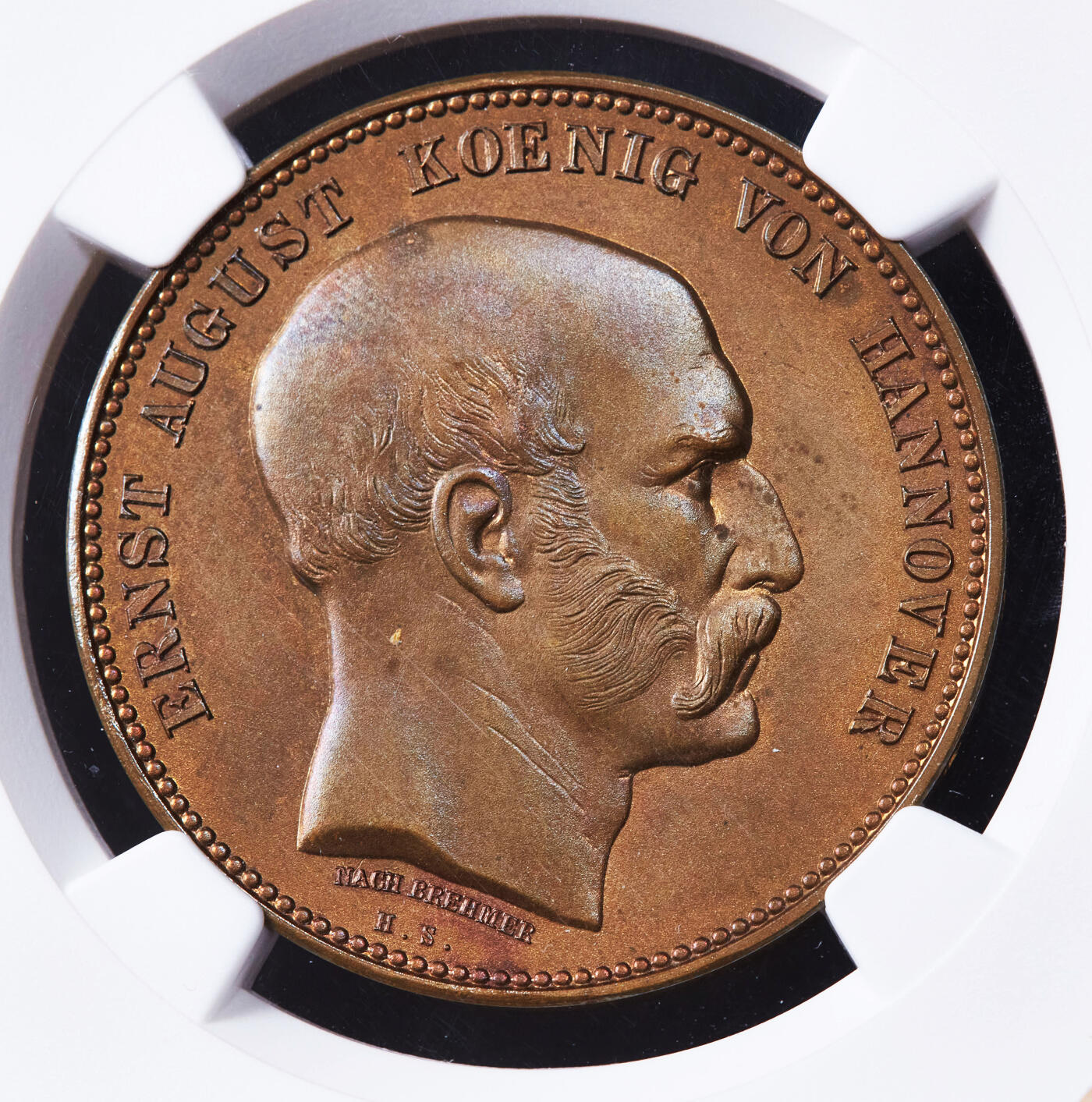 【俄甄集藏】2025年(044)11-12星期三晚 19:30 全场包邮 德国魏玛1927年原汉诺威国王恩斯特·奥古斯特头像纪念汉诺威皇家剧院建成75周年铜章，NGC MS64，原铜光，顶级状态，少见品种