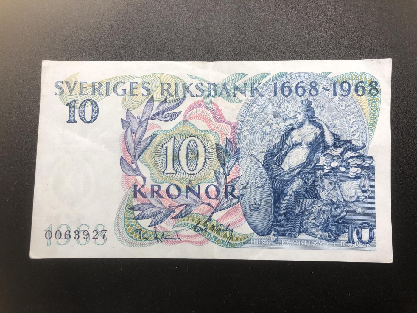 67 EPQ 1979年 新加坡鸟版20元，各版本稀有瑞典1000克朗，持续更新ing 1968年 瑞典中央银行成立300周年 10克朗纪念钞 3张